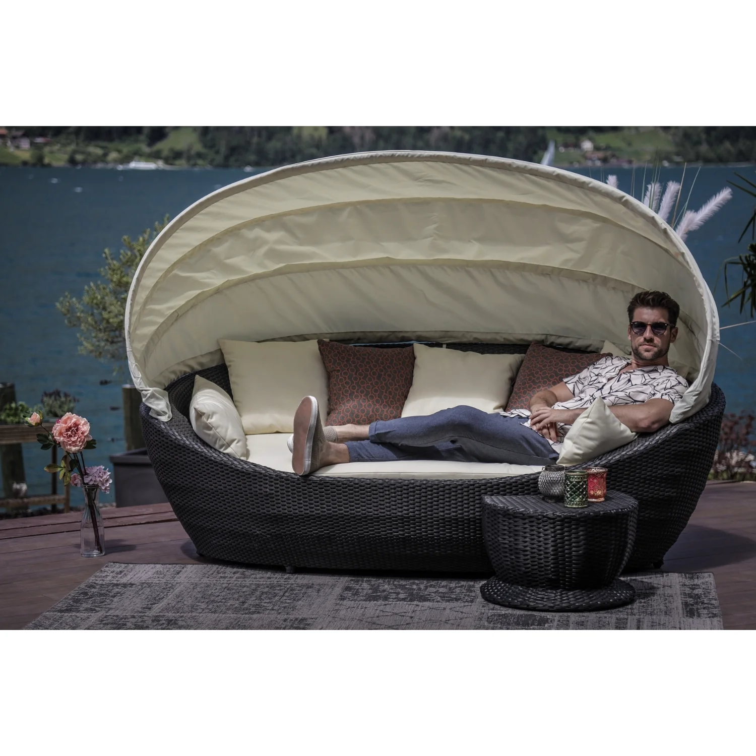 Outdoor All-Weather Wicker Patio Daybed with Retractable Canopy - Image 7
