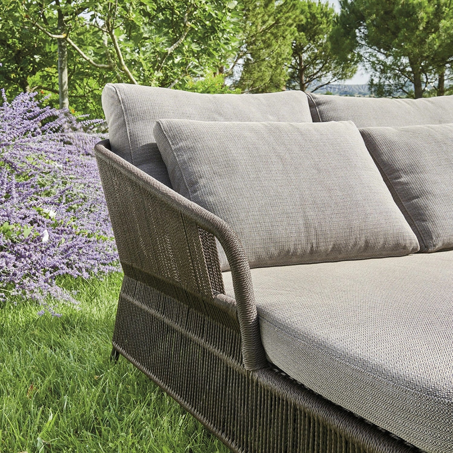 Outdoor Rope 2 Seater Patio Daybed With Side Table & Ottoman - Image 4